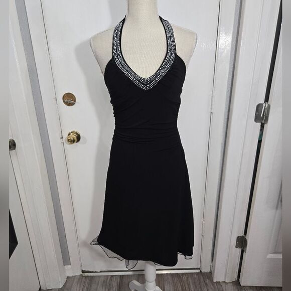 Windsor halter top dress with Tulle  lining size small - Picture 1 of 9